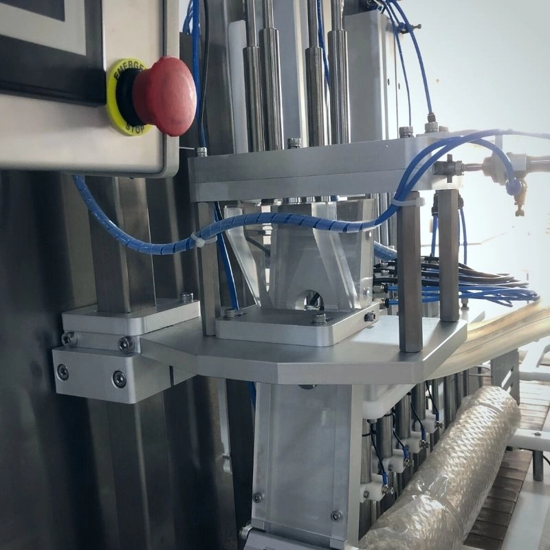 Automatic beer can filling machine for microbrewery