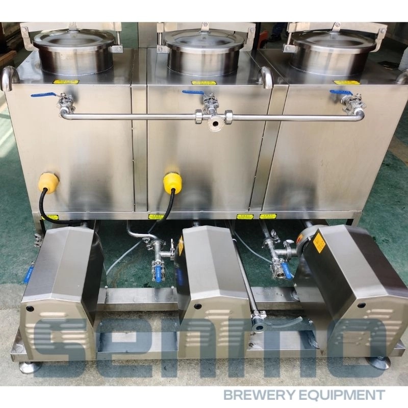 Single-head beer keg washing machine for microbrewery